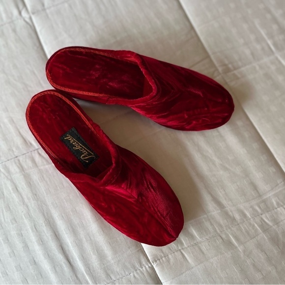 Vintage Red Velvet Velour Packard Wedge Slippers Size 5 - Picture 8 of 16